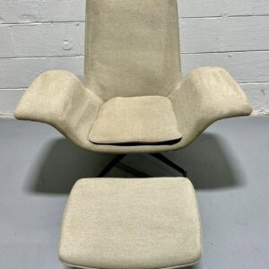 HBF Dialogue Lounge Chair - Used