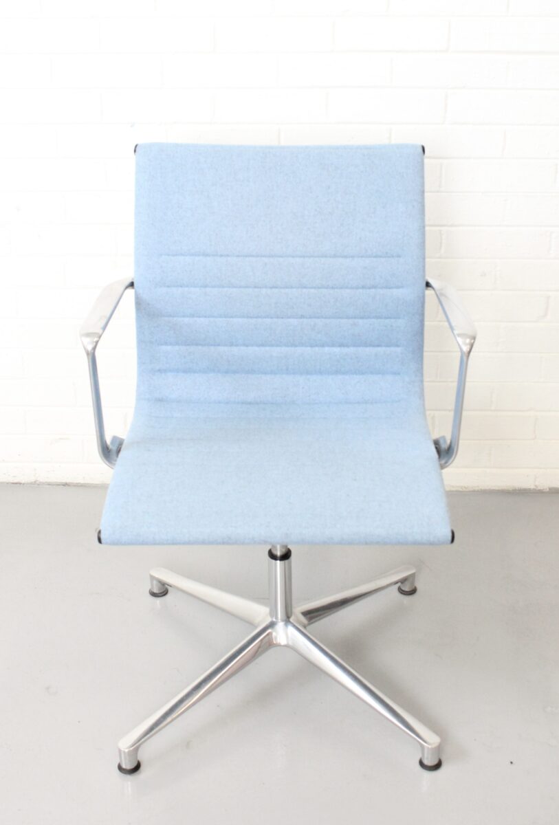 Herman Miller Eames-Style Reproduction Swivel Chair - Used