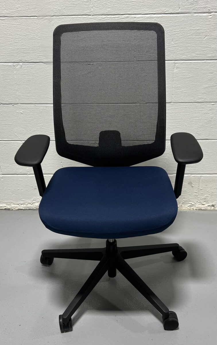 Herman Miller Verus Office Chair - Used - Image 2