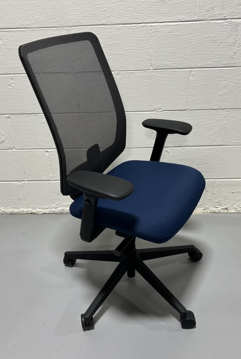 Herman Miller Verus Office Chair - Used - Image 3