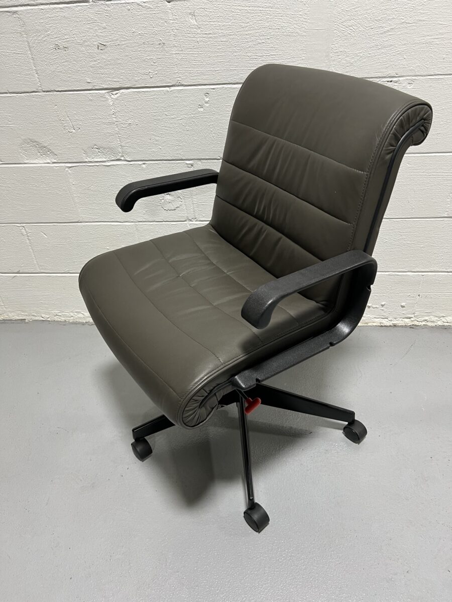 Knoll Sapper Series Management Task Chair - Used - Image 3