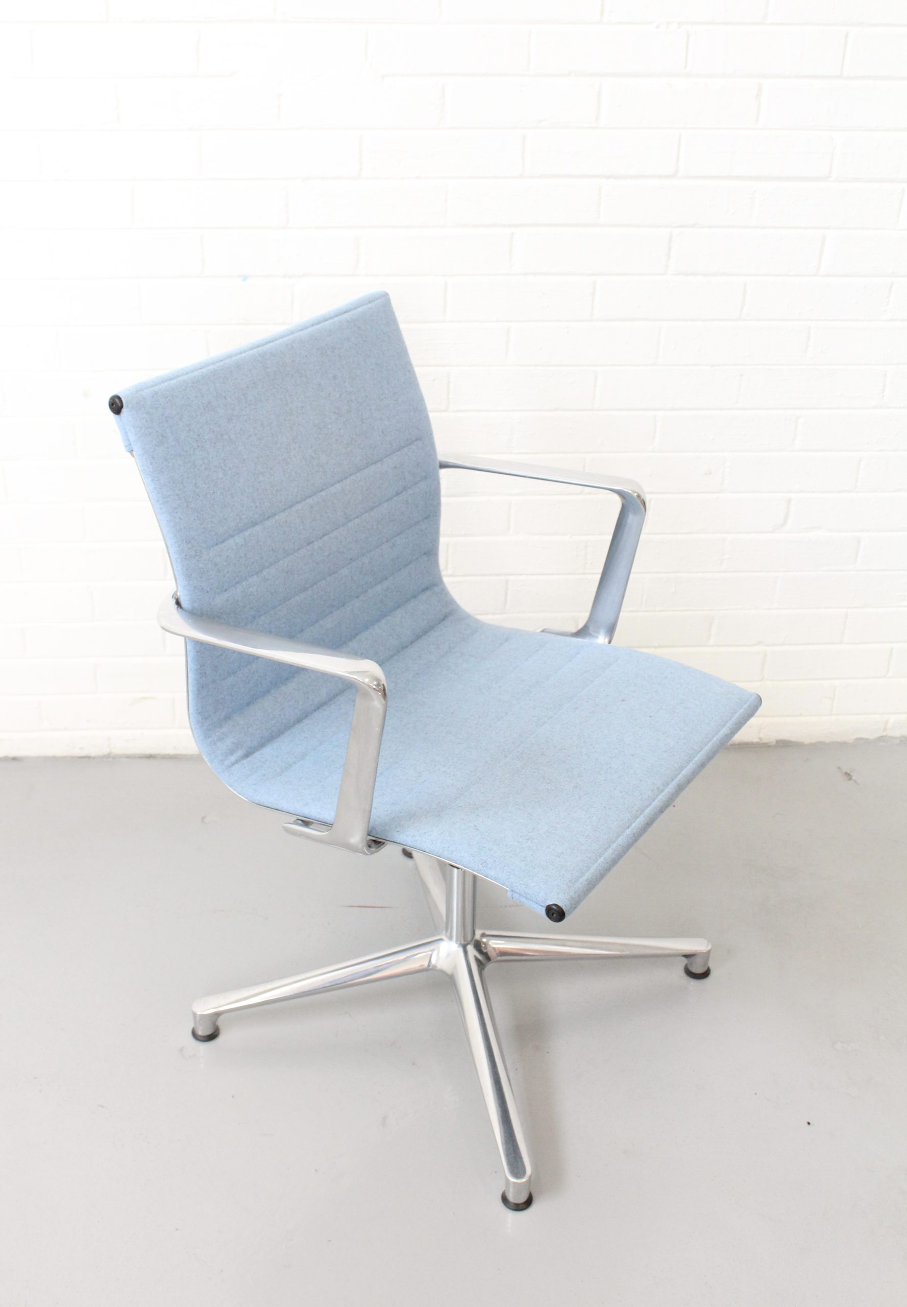 Herman Miller Eames-Style Reproduction Swivel Chair - Used - Image 2