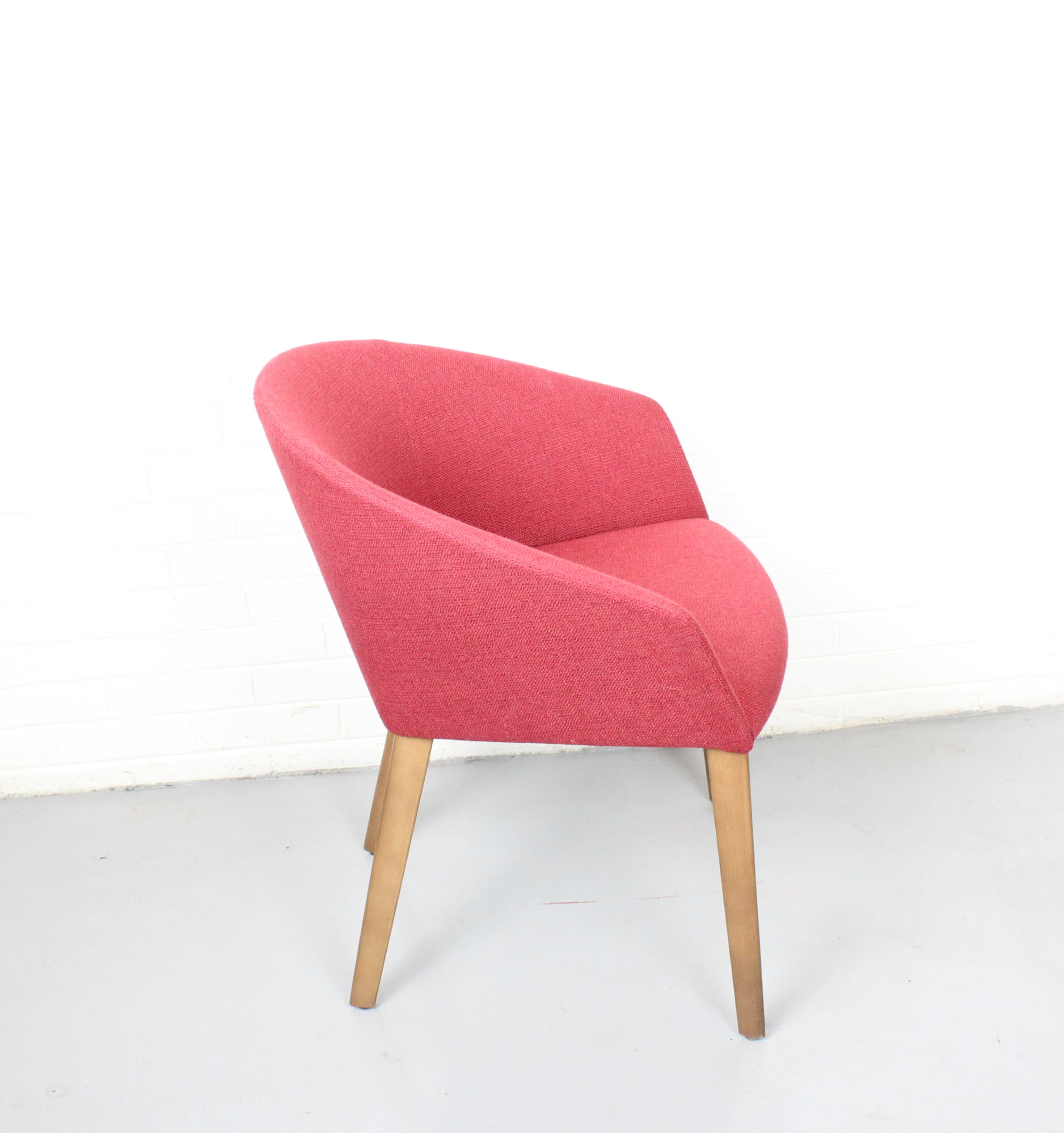 Andreu World Brandy Lounge Chair - Used - Image 2