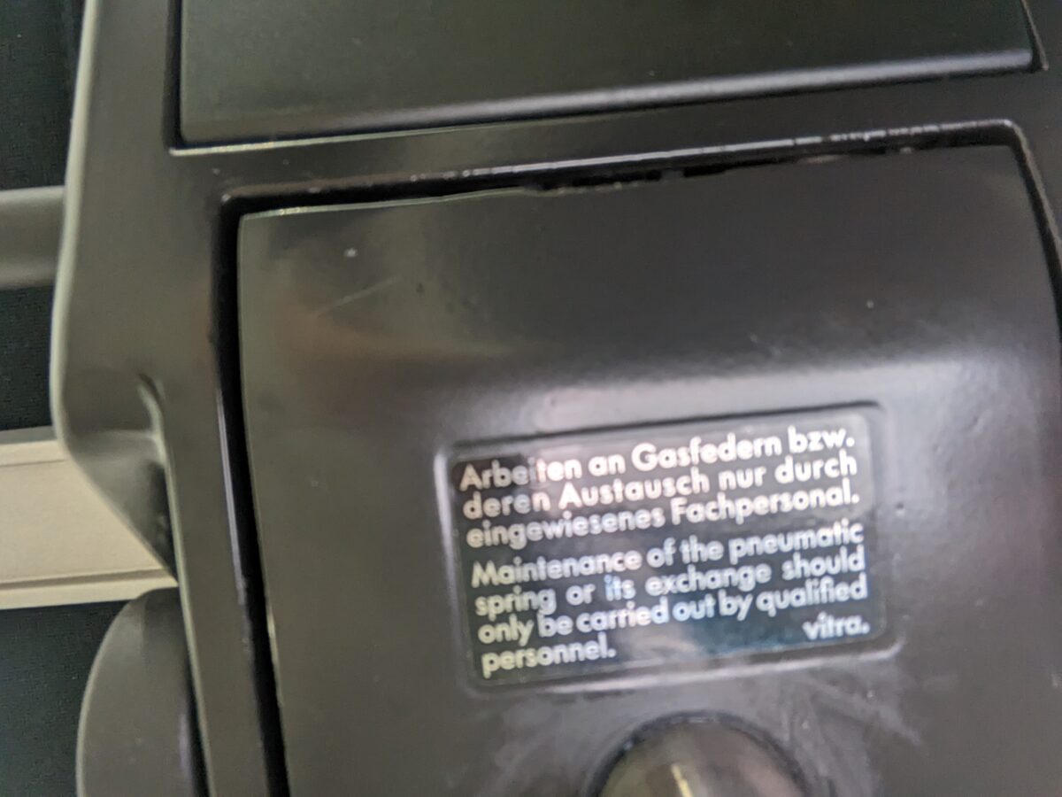 Vitra AC 5 Low Back Studio Chair - New - Image 5