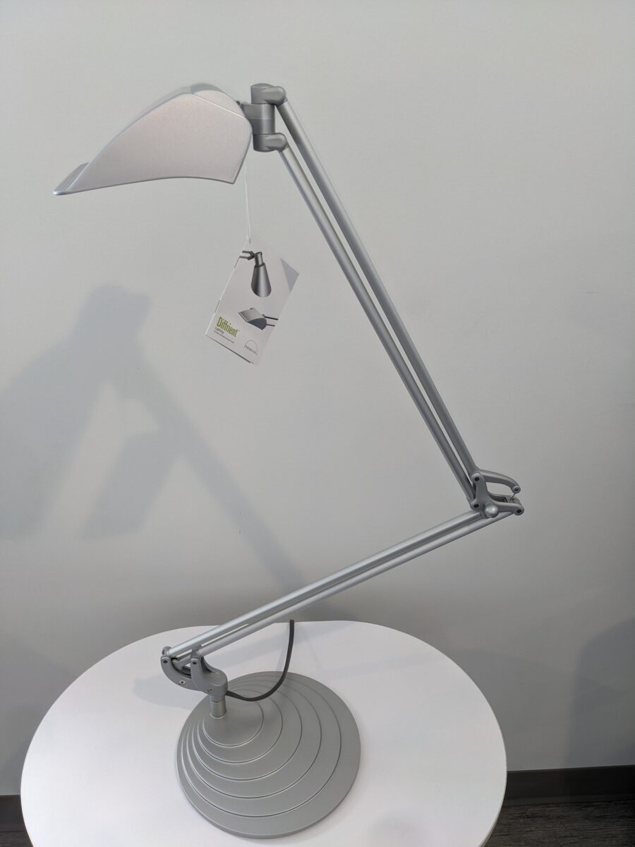 Humanscale Diffrient Task Light - Used - Image 4