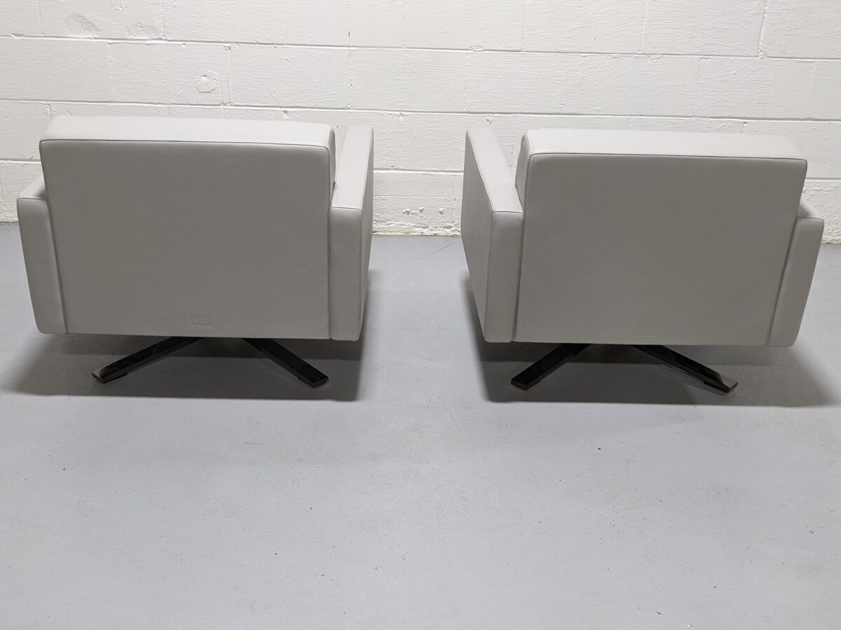 Poltrona Frau Kennedee Swivel Armchairs (Pair) - Used - Image 4