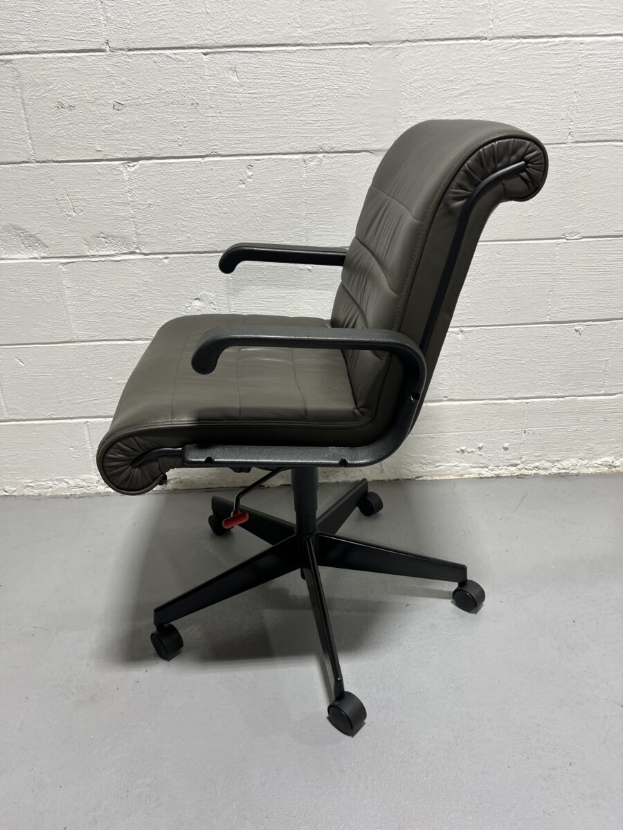 Knoll Sapper Series Management Task Chair - Used - Image 4