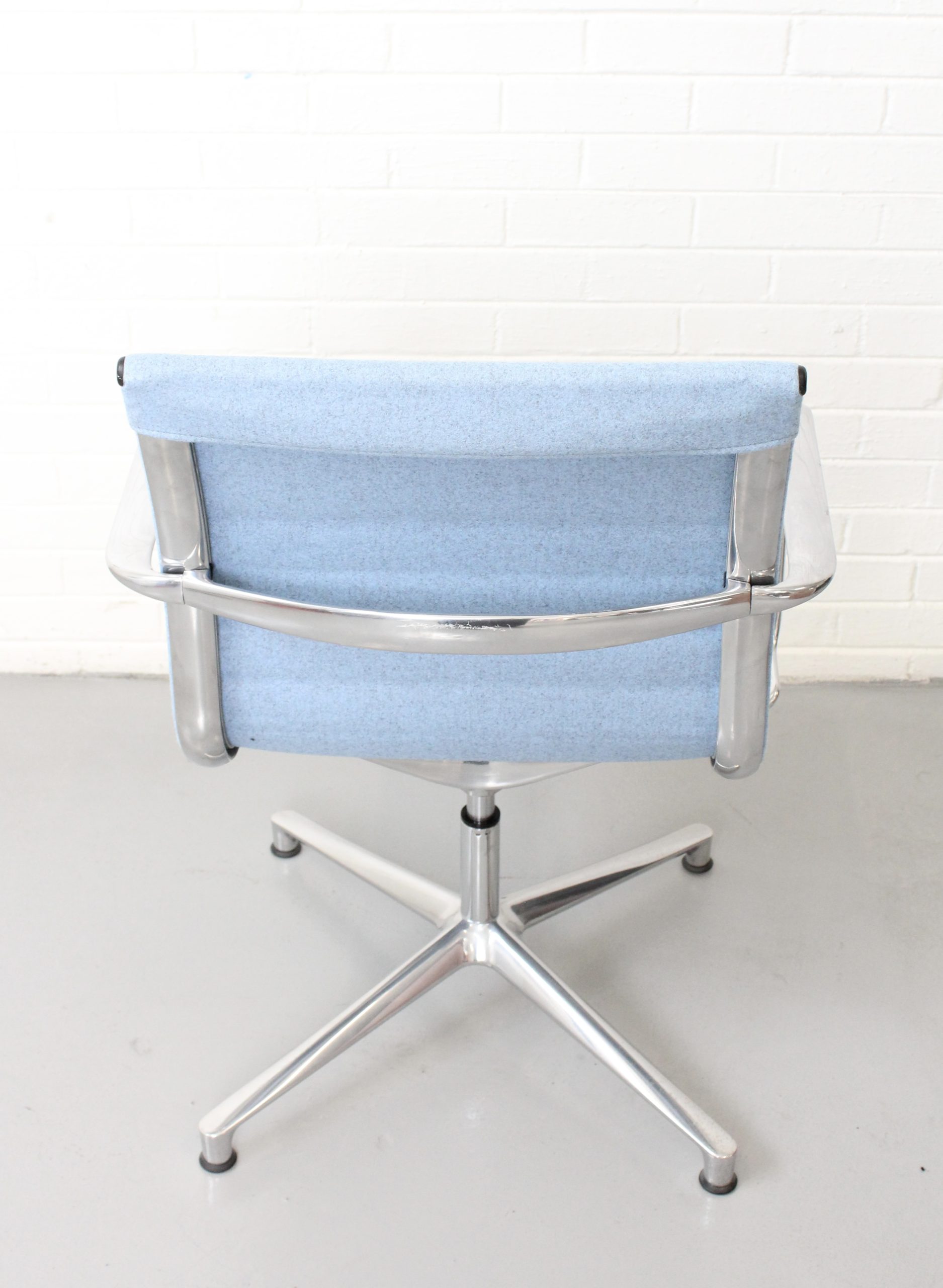 Herman Miller Eames-Style Reproduction Swivel Chair - Used - Image 3