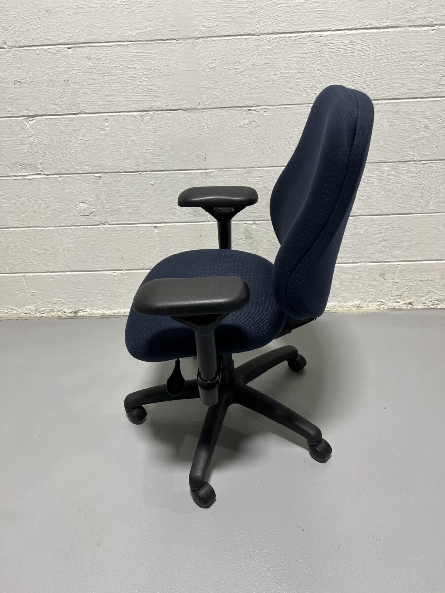 ErgoGenesis BodyBilt Big & Tall Executive Task Chair - Used - Image 4