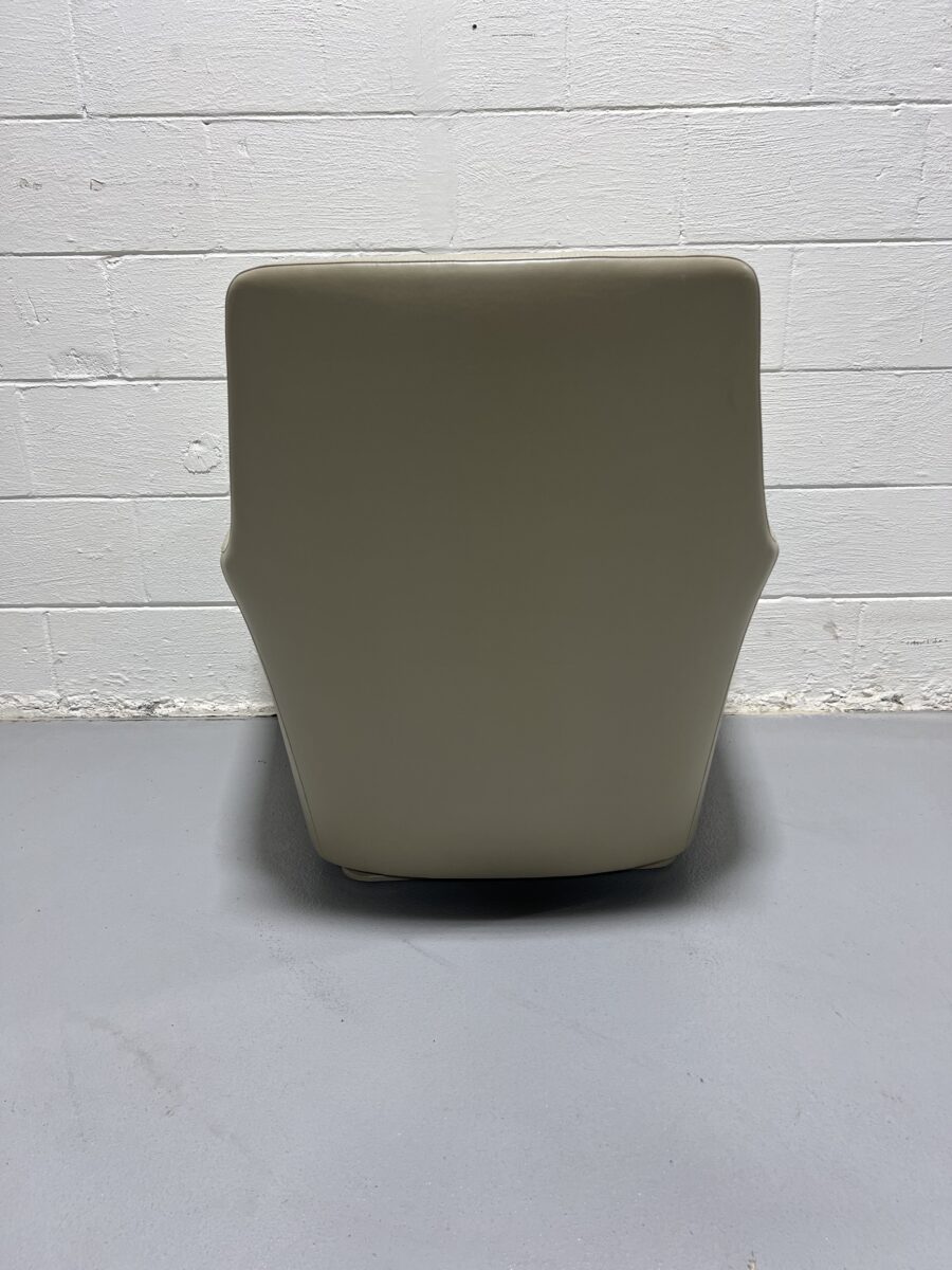 Bernhardt Design Amri Lounge Chair - Used - Image 4