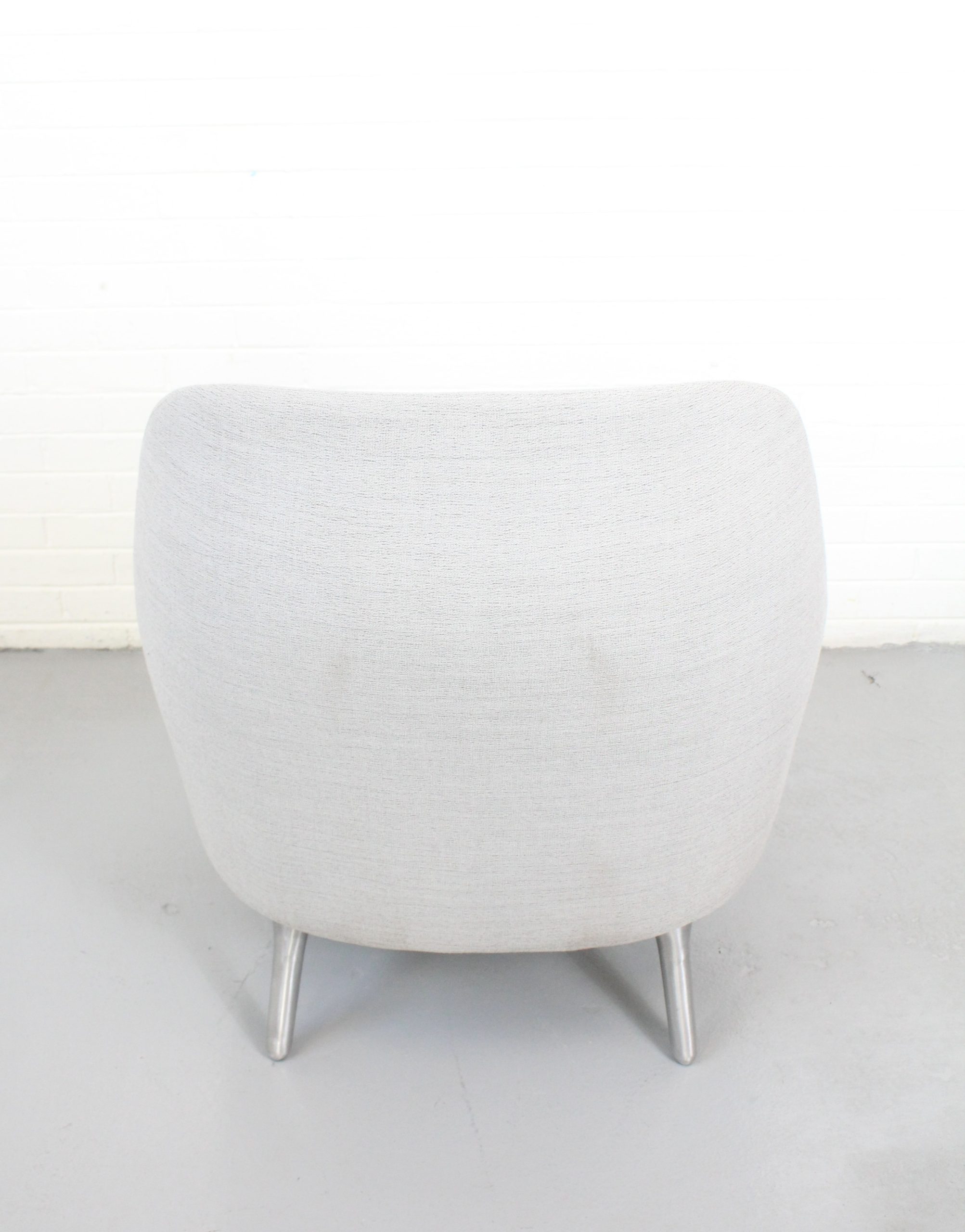 Fritz Hansen Fri Lounge Light Gray Chair - Used - Image 4