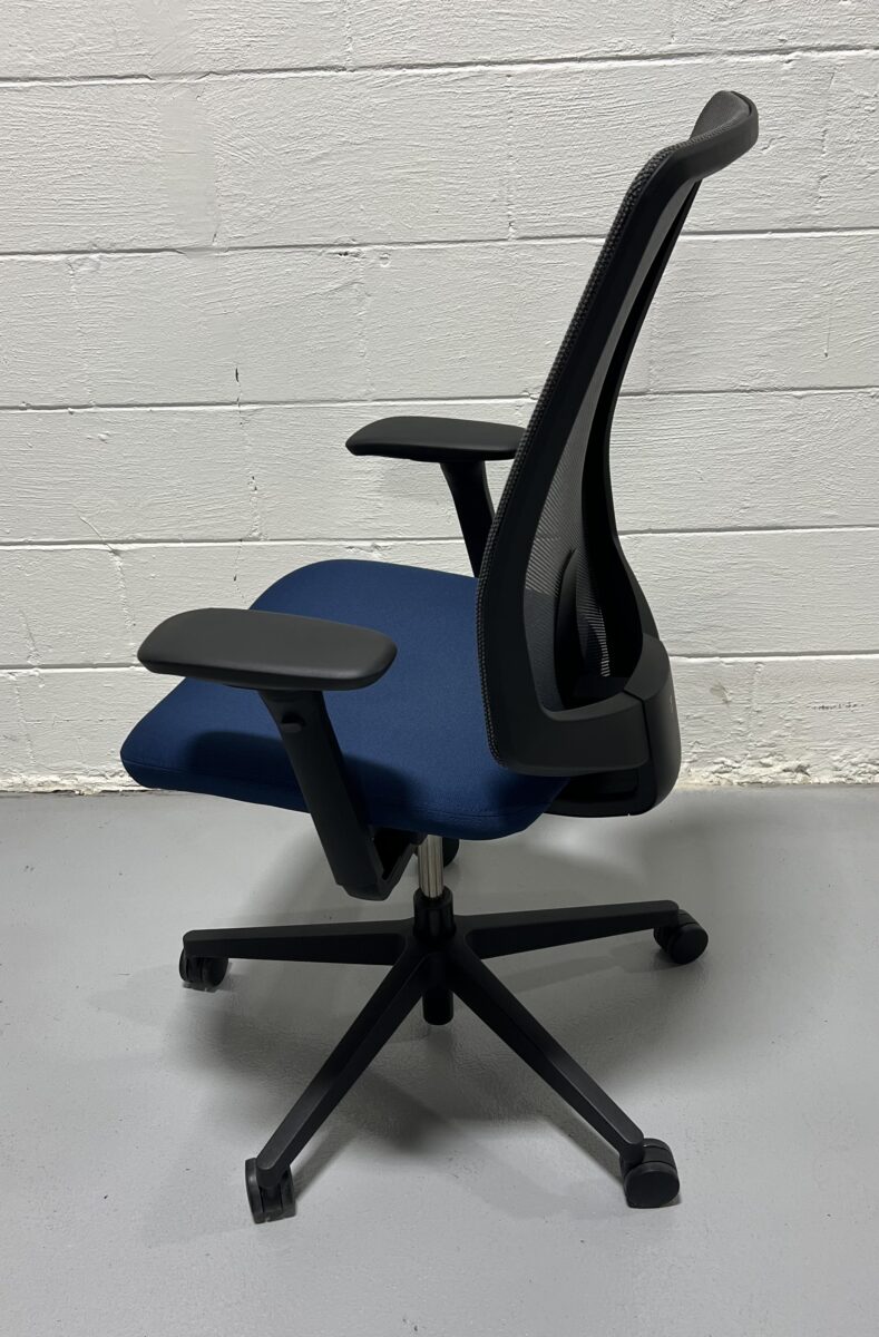 Herman Miller Verus Office Chair - Used - Image 5