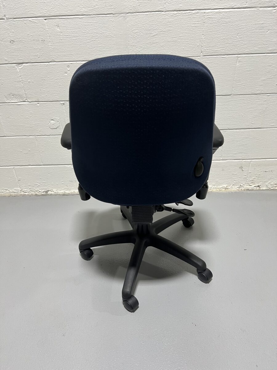 ErgoGenesis BodyBilt Big & Tall Executive Task Chair - Used - Image 5