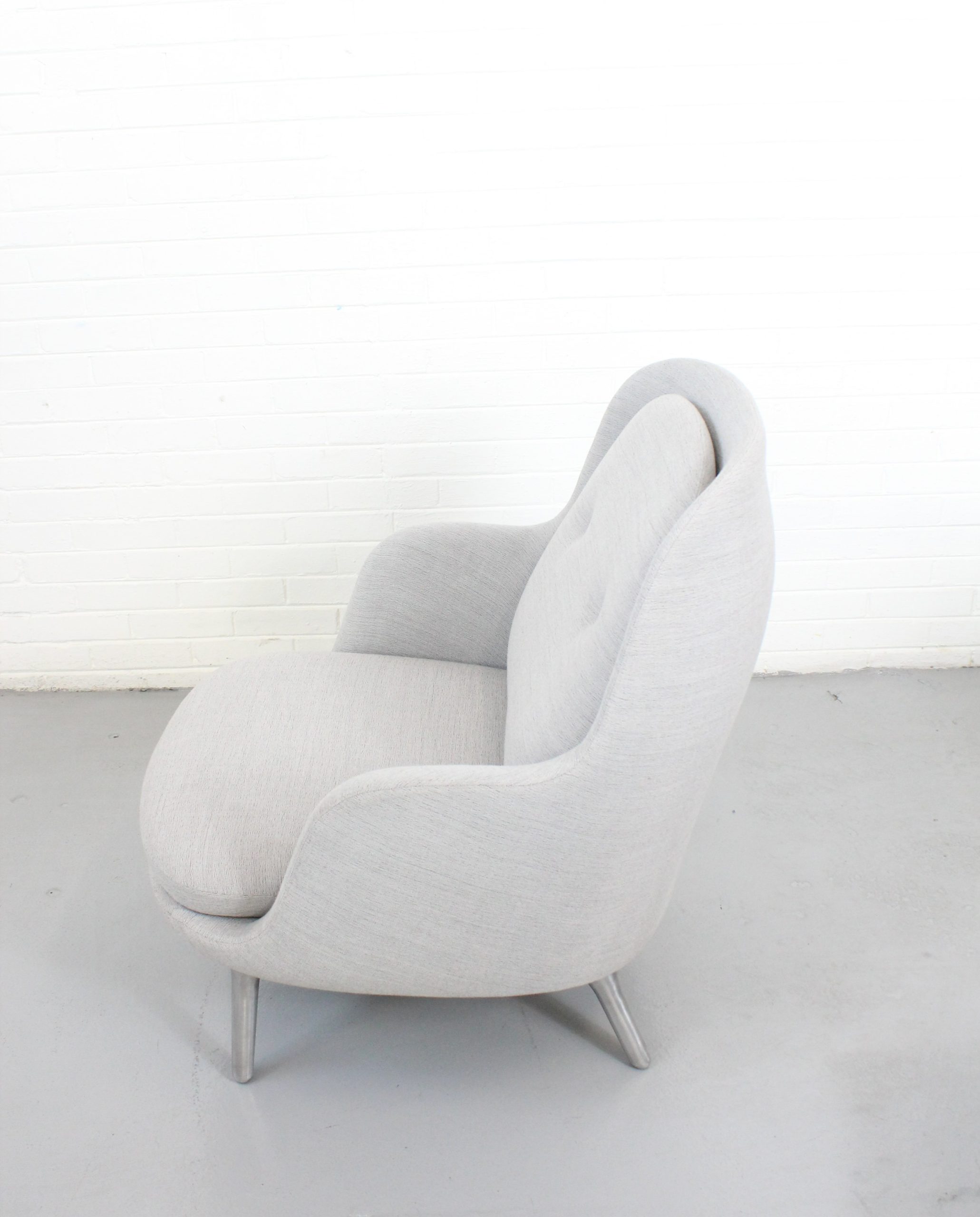 Fritz Hansen Fri Lounge Light Gray Chair - Used - Image 5