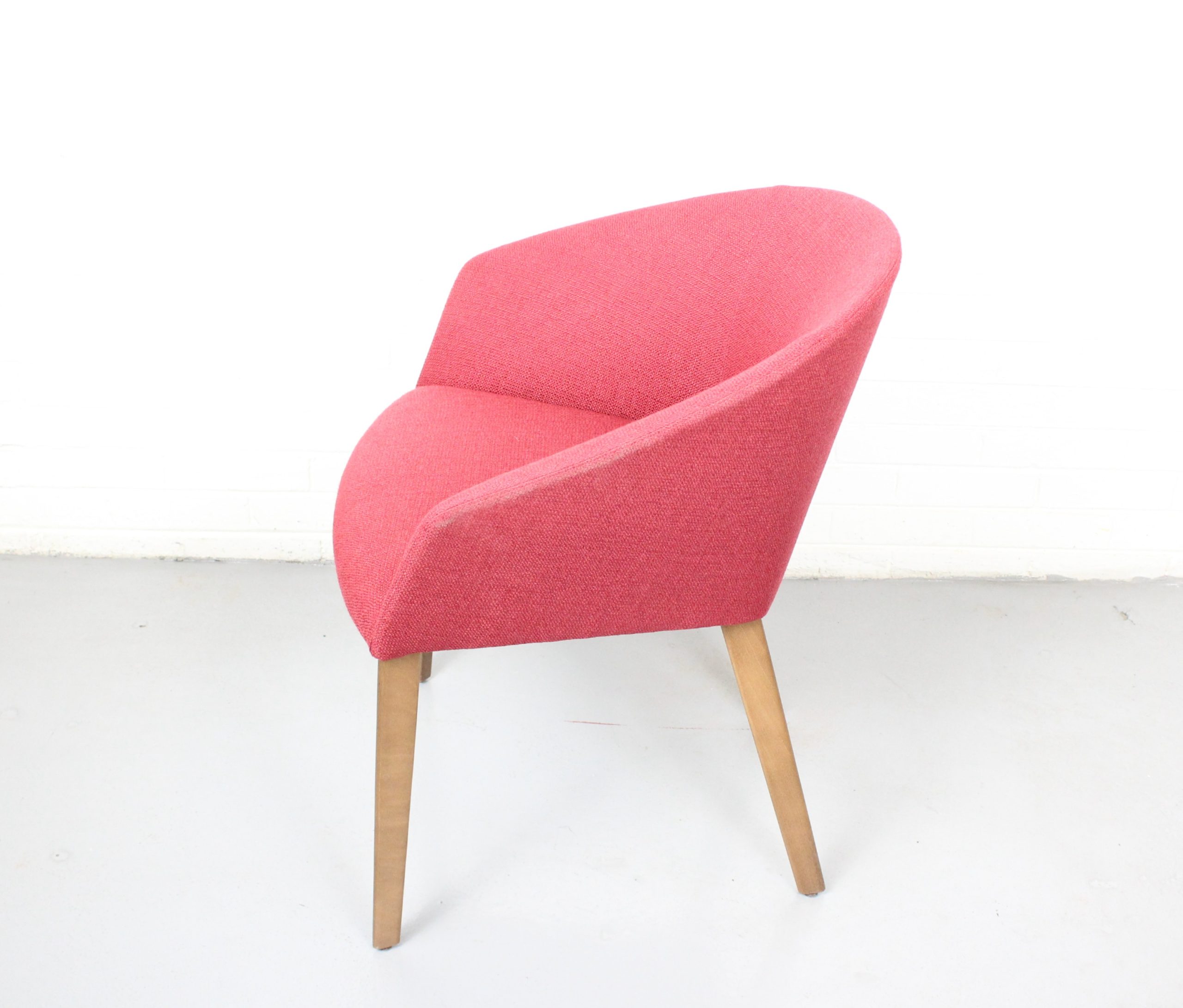 Andreu World Brandy Lounge Chair - Used - Image 4