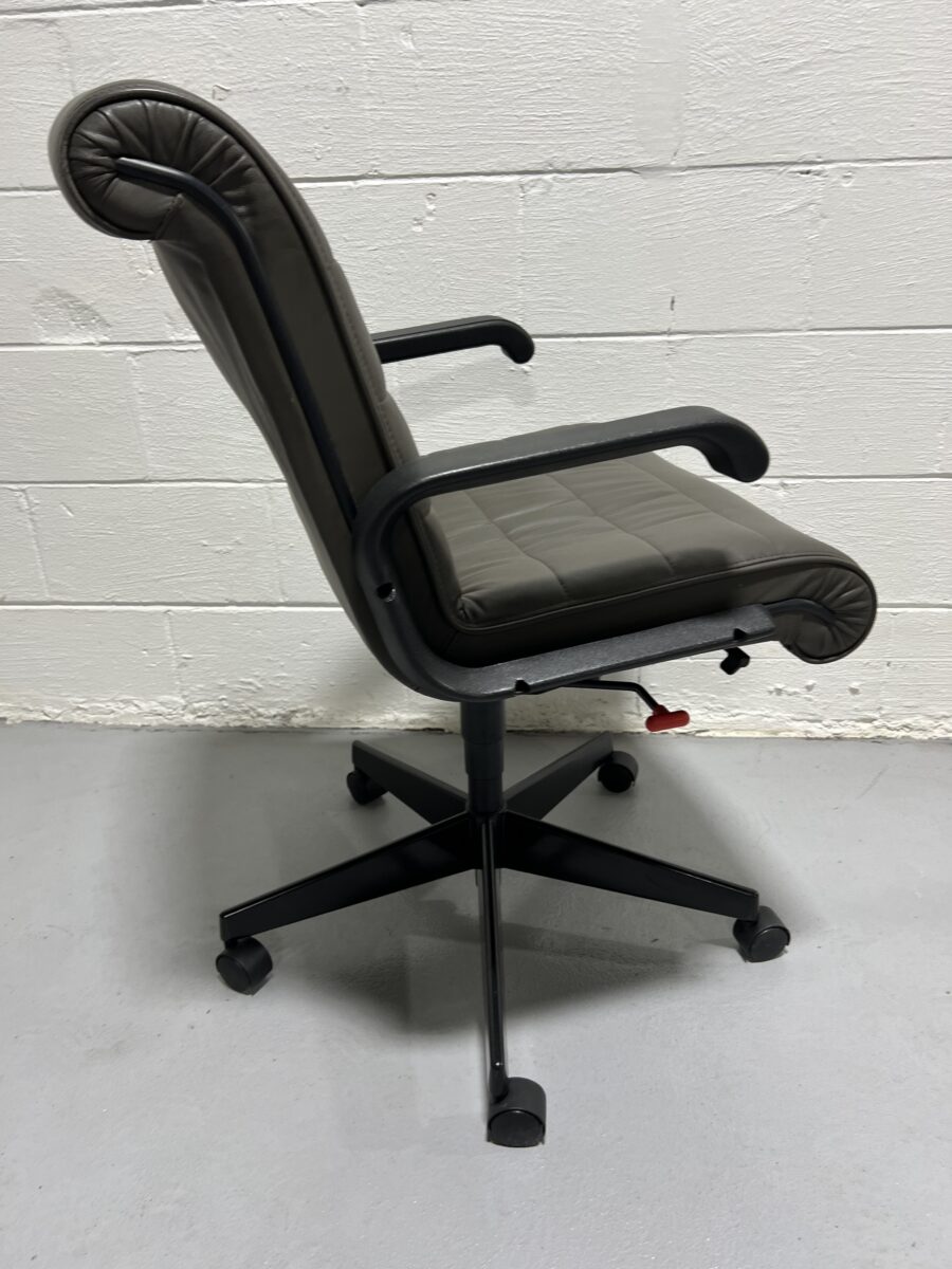 Knoll Sapper Series Management Task Chair - Used - Image 6