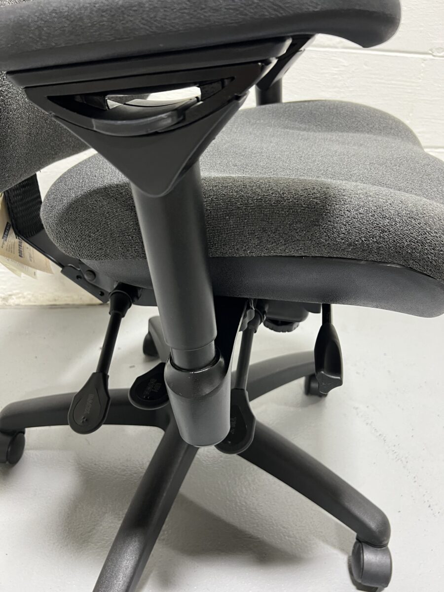 BodyBilt Ergonomic Executive Chair for Big and Tall - Used - Image 6