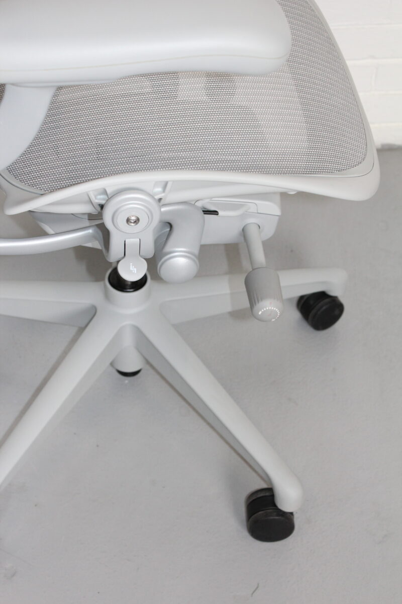 Herman Miller Aeron Remastered Size A - Used - Image 6