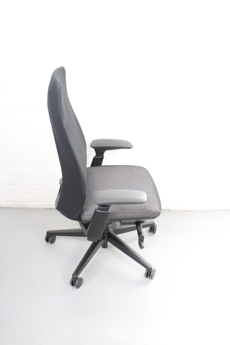 Haworth Fern Executive Task Chair - Used - Image 3