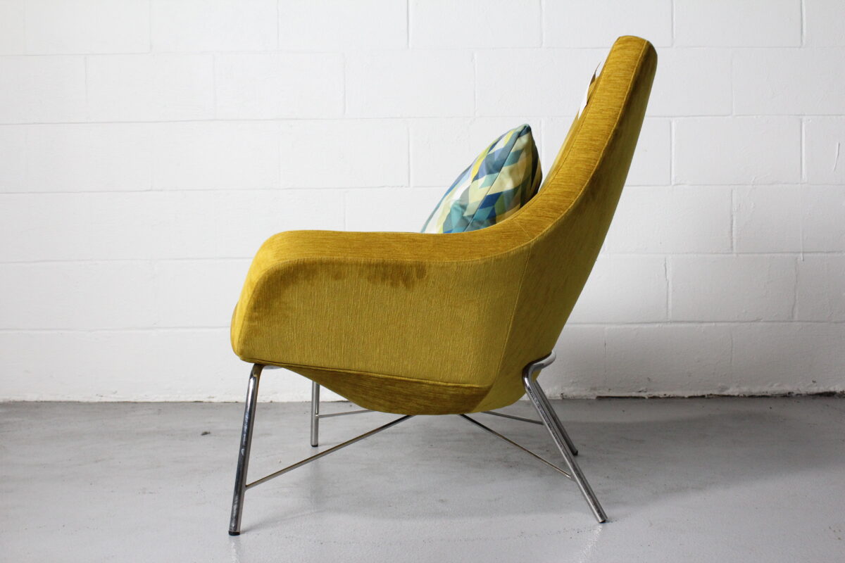 Decca Contract Furniture Bing Mid Back Lounge Chair - Used - Image 6