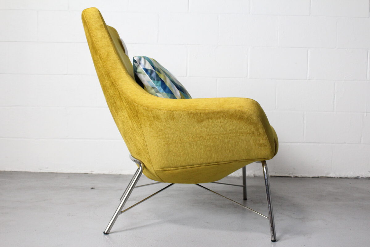 Decca Contract Furniture Bing Mid Back Lounge Chair - Used - Image 4