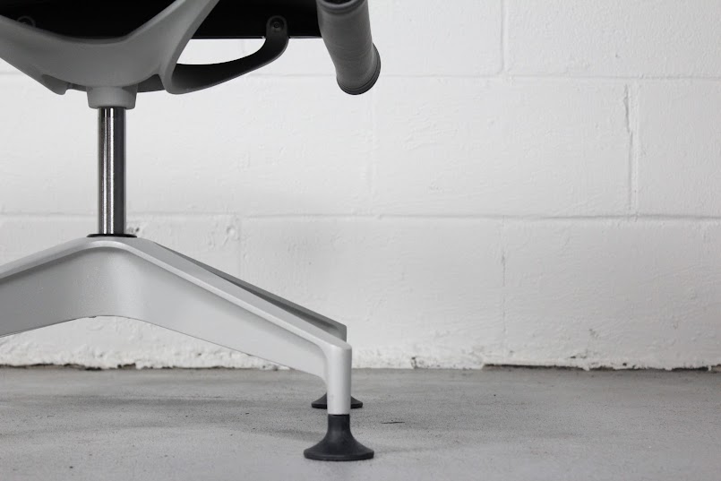 Herman Miller Setu Lounge Chair with Ottoman - Used - Image 10