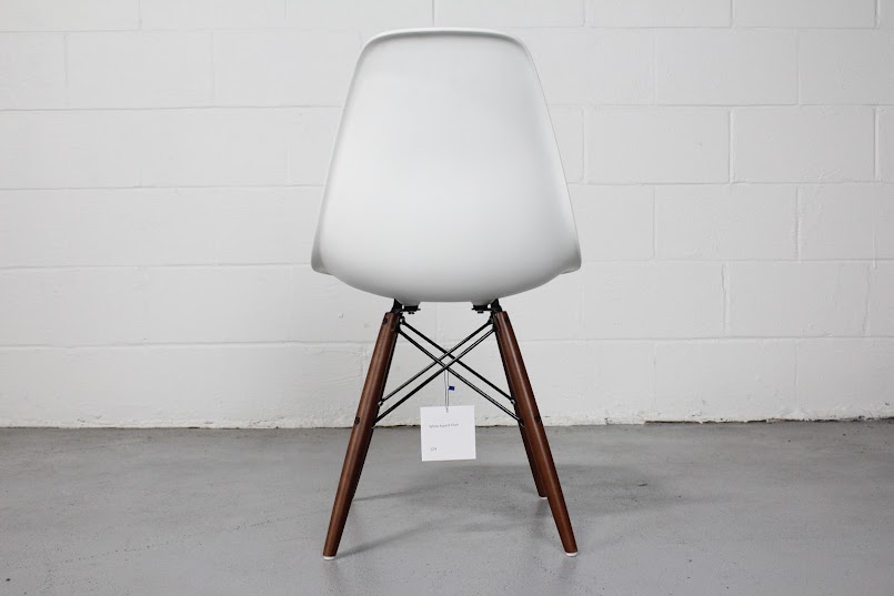 White Mid-Century Modern Plastic Shell Accent Chair - Used - Image 4