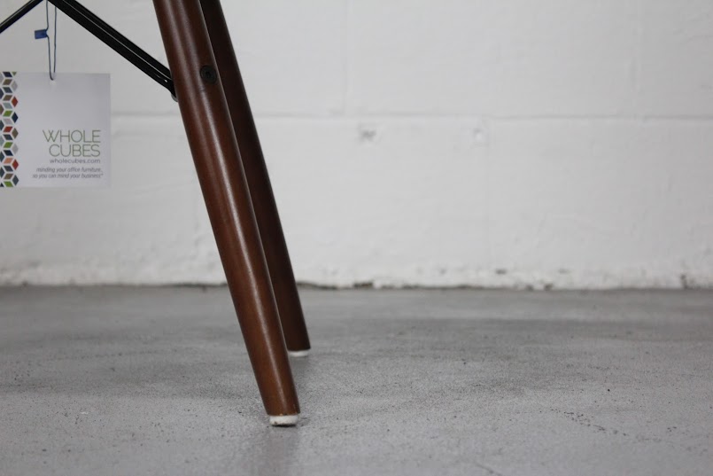 White Mid-Century Modern Plastic Shell Accent Chair - Used - Image 8