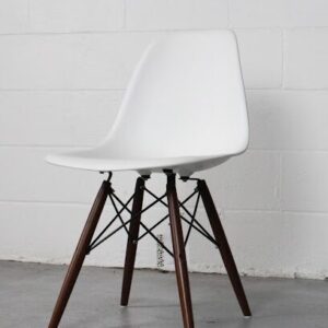 White Mid-Century Modern Plastic Shell Accent Chair - Used