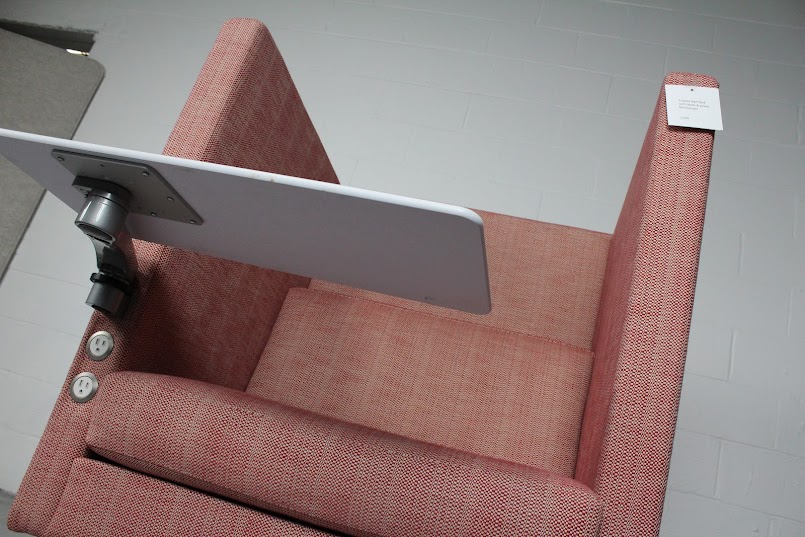 Nienkämper Tuxedo High Back Privacy Chair with Tablet & Power - Used - Image 7