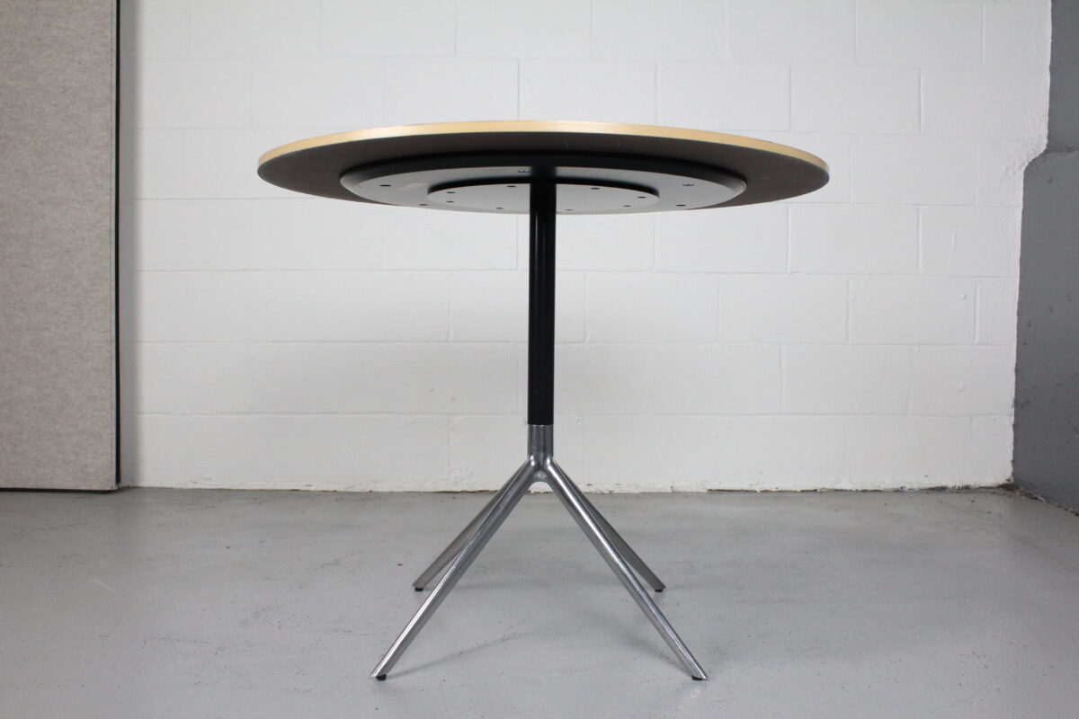 Universal Round Continental Table - Used - Image 3