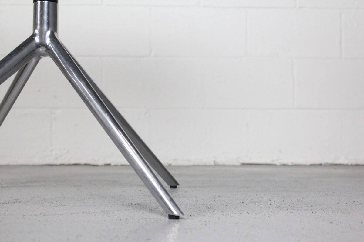 Universal Round Continental Table - Used - Image 6