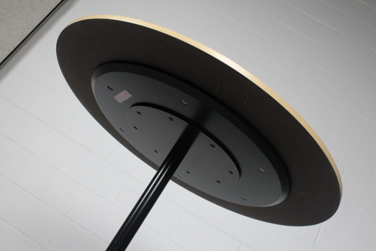 Universal Round Continental Table - Used - Image 5