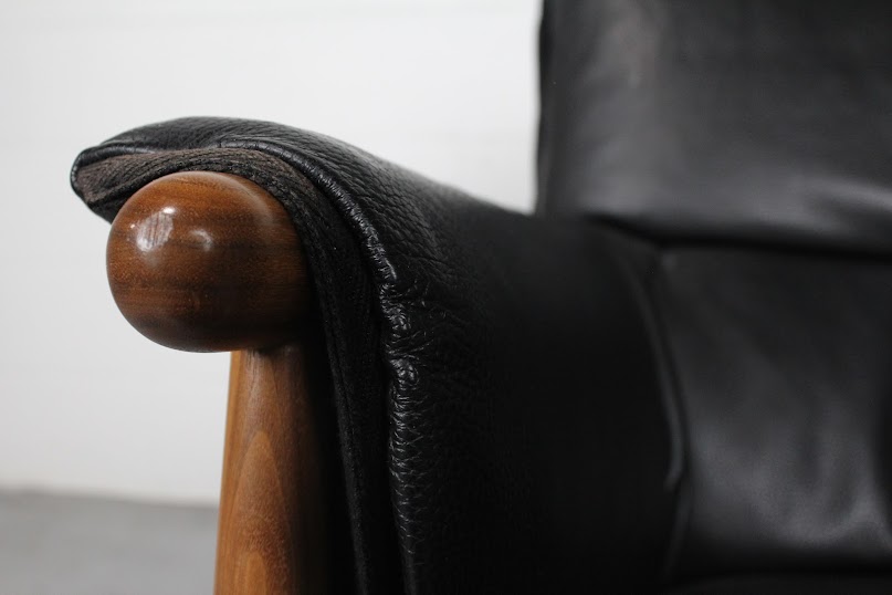 Carl Hansen & Søn E015 Embrace Lounge Chair - Used - Image 9