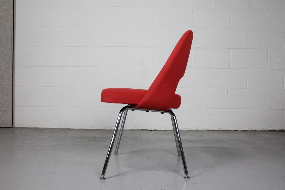 Knoll Saarinen Armless Chair - Used - Image 3