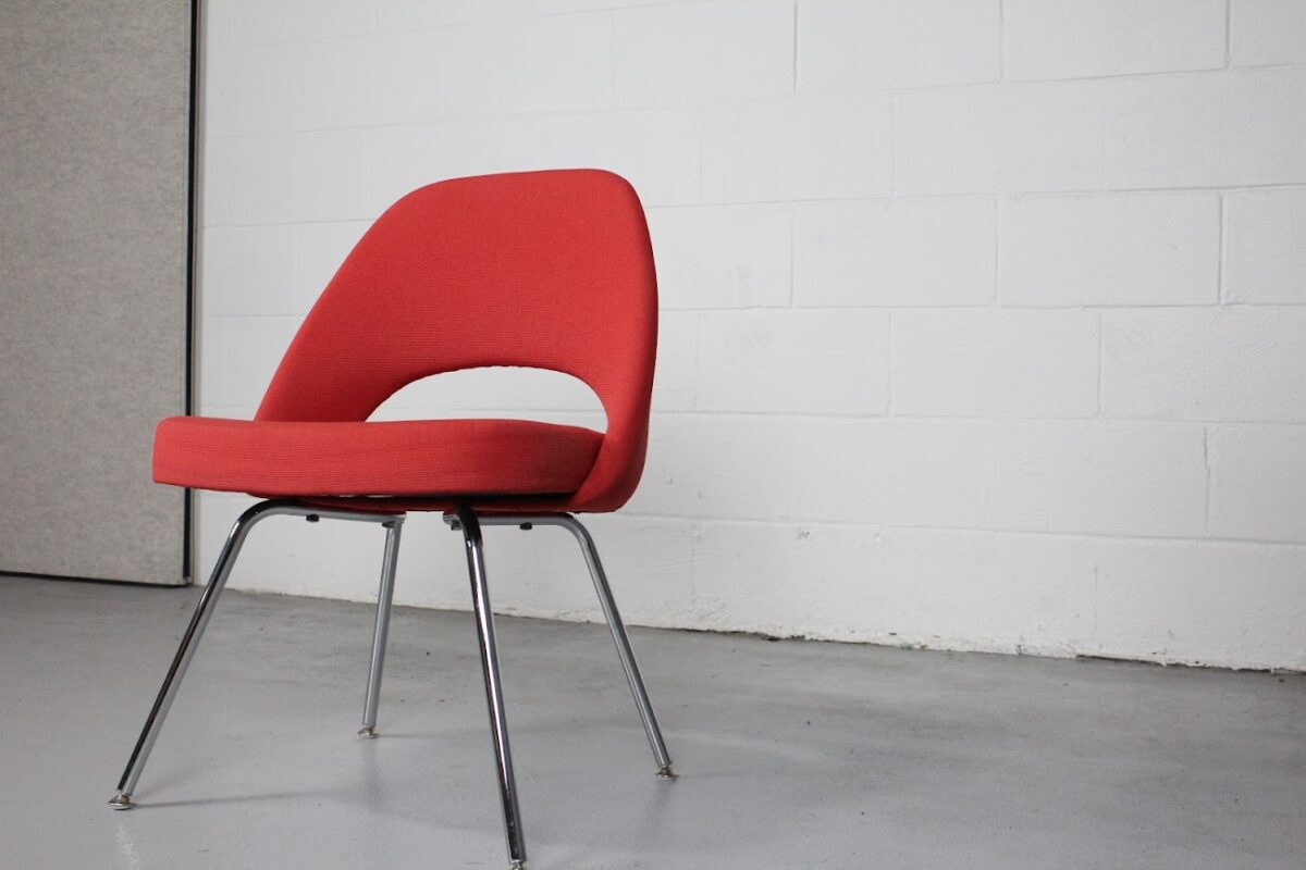 Knoll Saarinen Armless Chair - Used - Image 7