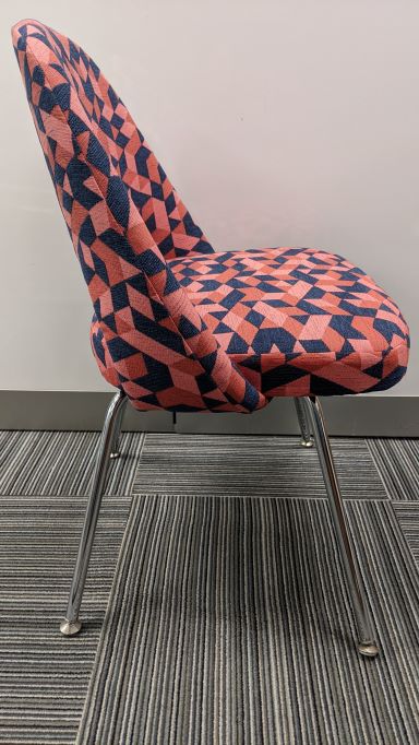 Knoll Saarinen Executive Armless Chair - Used - Image 2