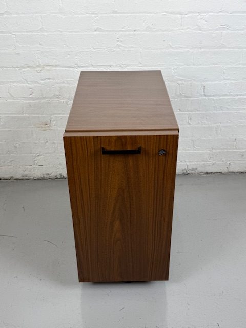 Knoll Narrow Mobile Storage Pedestal - New - Image 3