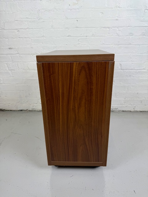 Knoll Narrow Mobile Storage Pedestal - New - Image 7