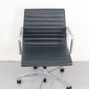 Herman Miller Eames Aluminum Group Management Chair - Used