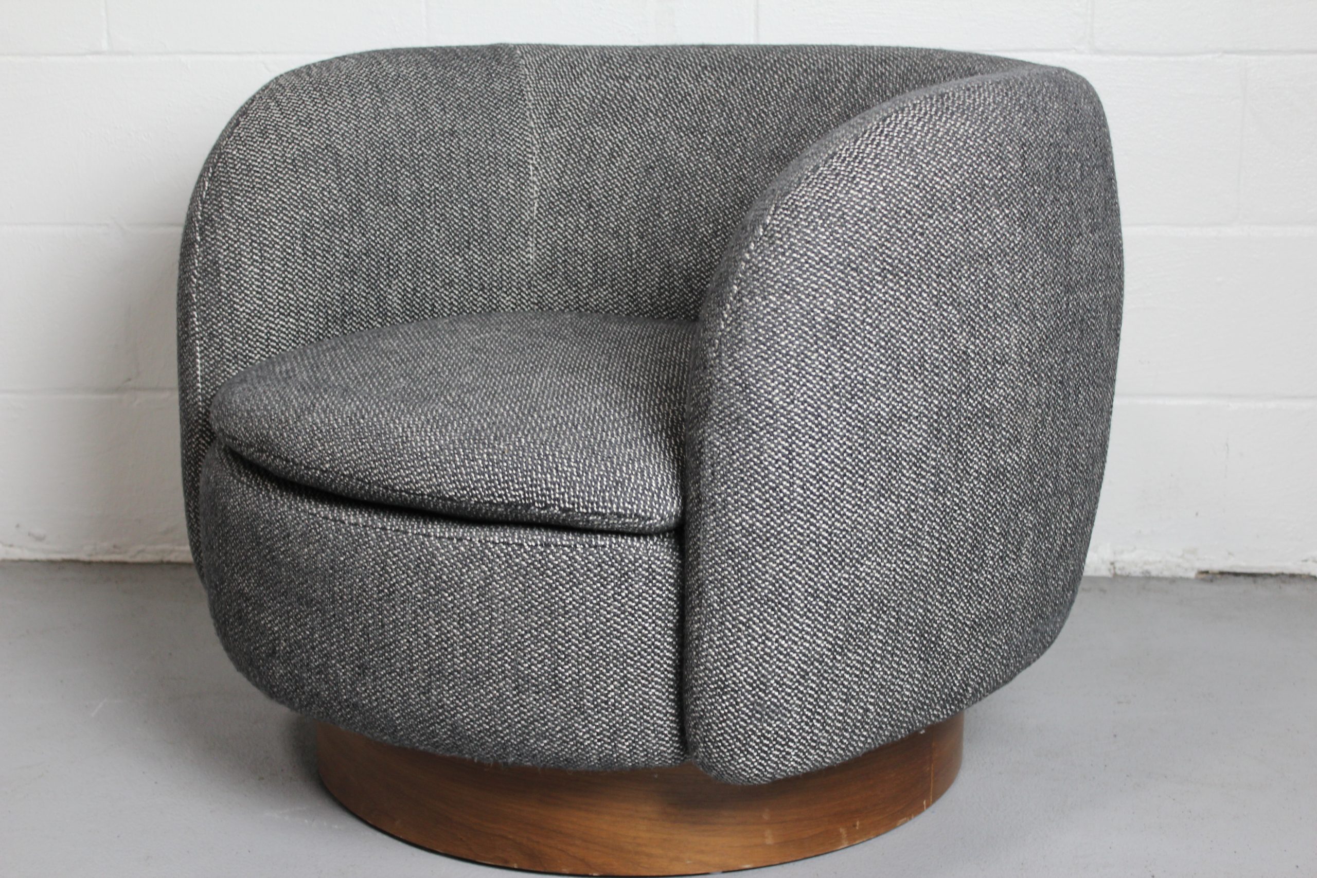 CB2 Muir Swivel Chair Hatch - Used - Image 4